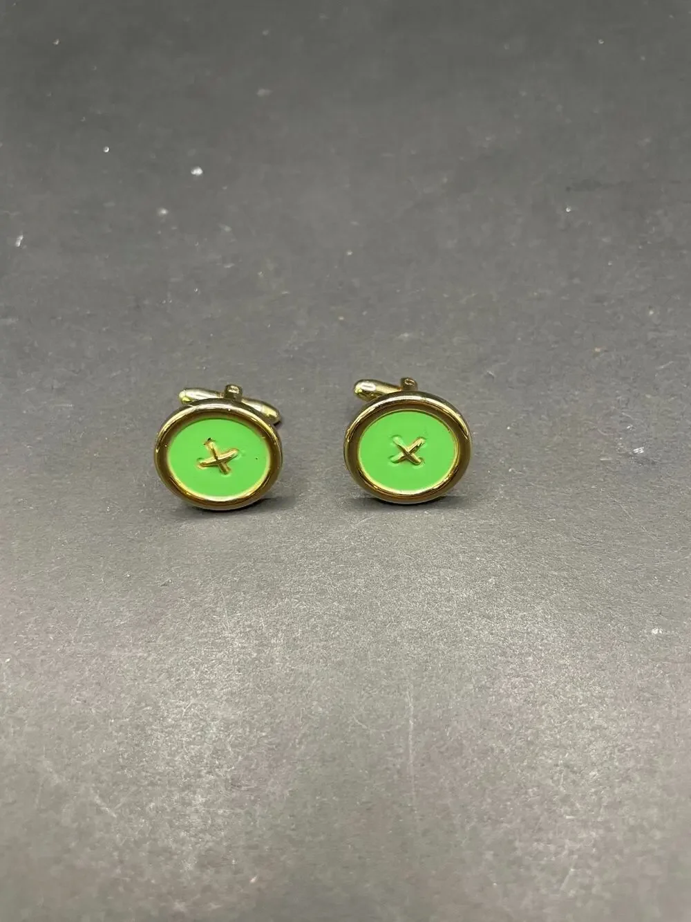 VTG Hickok USA Cufflinks Gold Tone Green Enamel Inlay Crisscross Bullet Back